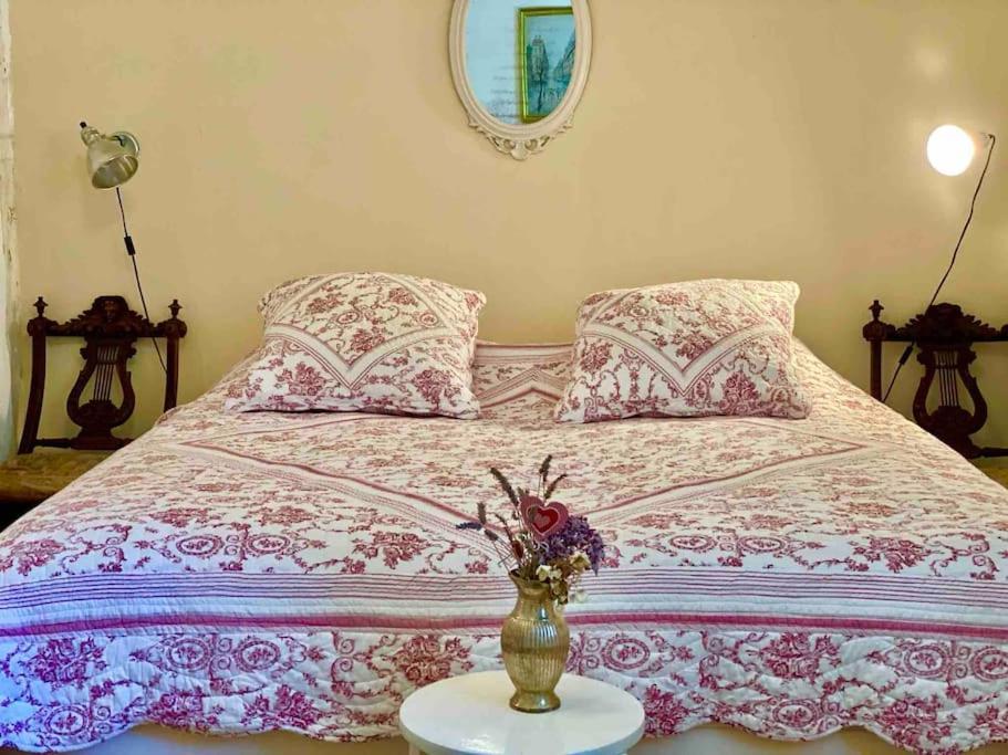Charming Romantic Tower In Chateau Estate Ocquerre Екстериор снимка