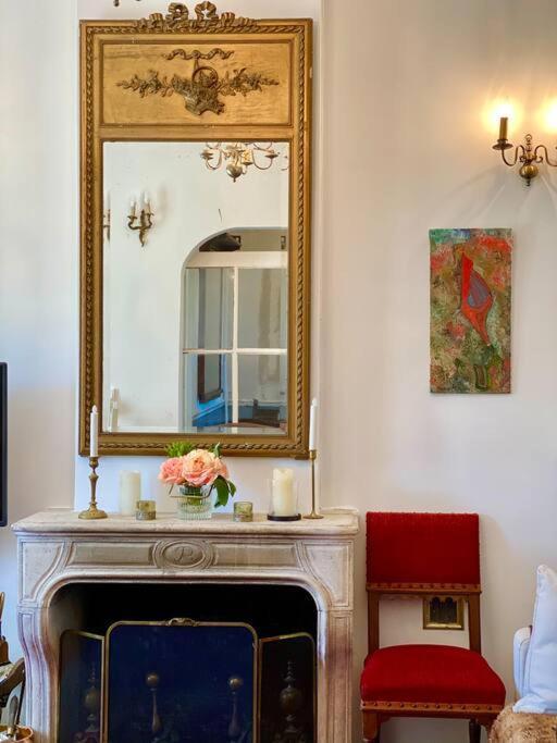 Charming Romantic Tower In Chateau Estate Ocquerre Екстериор снимка